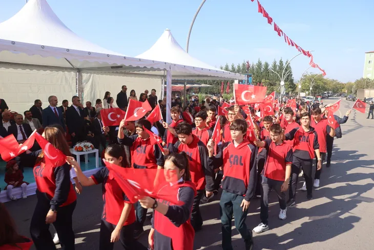 Çayırova’da Cumhuriyet Bayramı coşkusu